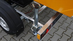 Astilladora de gasolina con chasis con freno  LS 100/27 CB